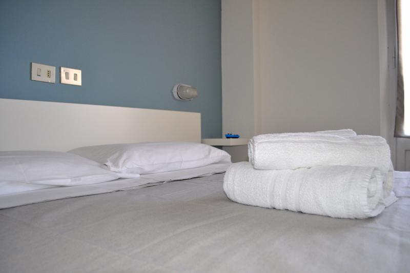 Hotel Urano กัตตอลิกา ภายนอก รูปภาพ