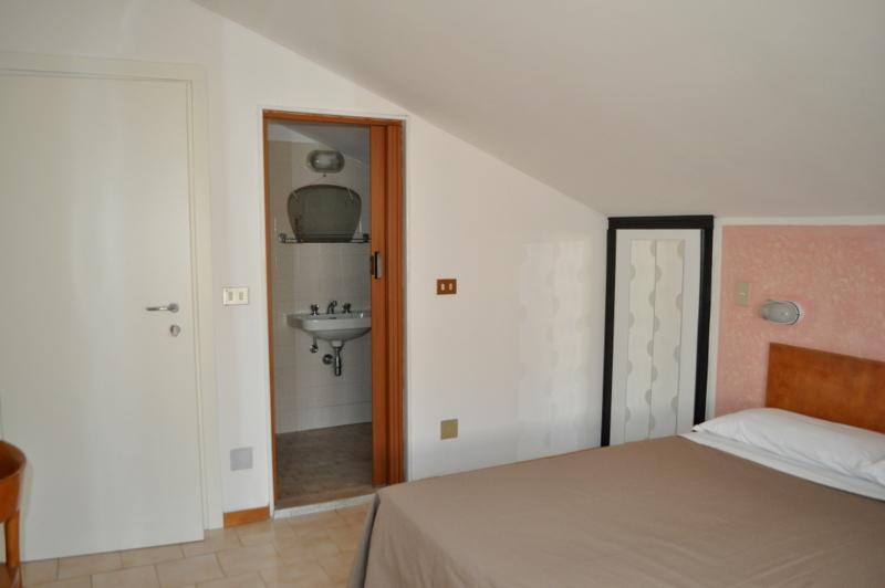 Hotel Urano กัตตอลิกา ภายนอก รูปภาพ
