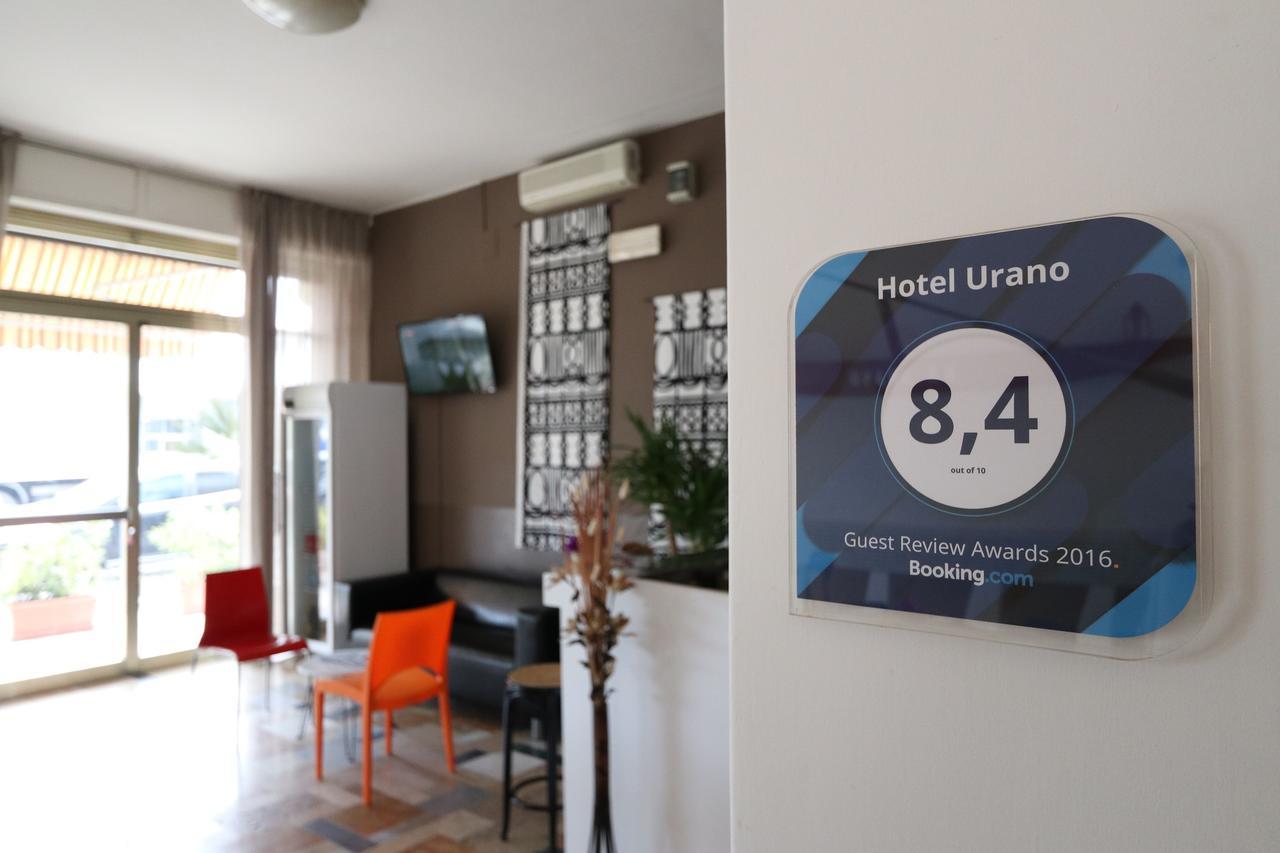 Hotel Urano กัตตอลิกา ภายนอก รูปภาพ