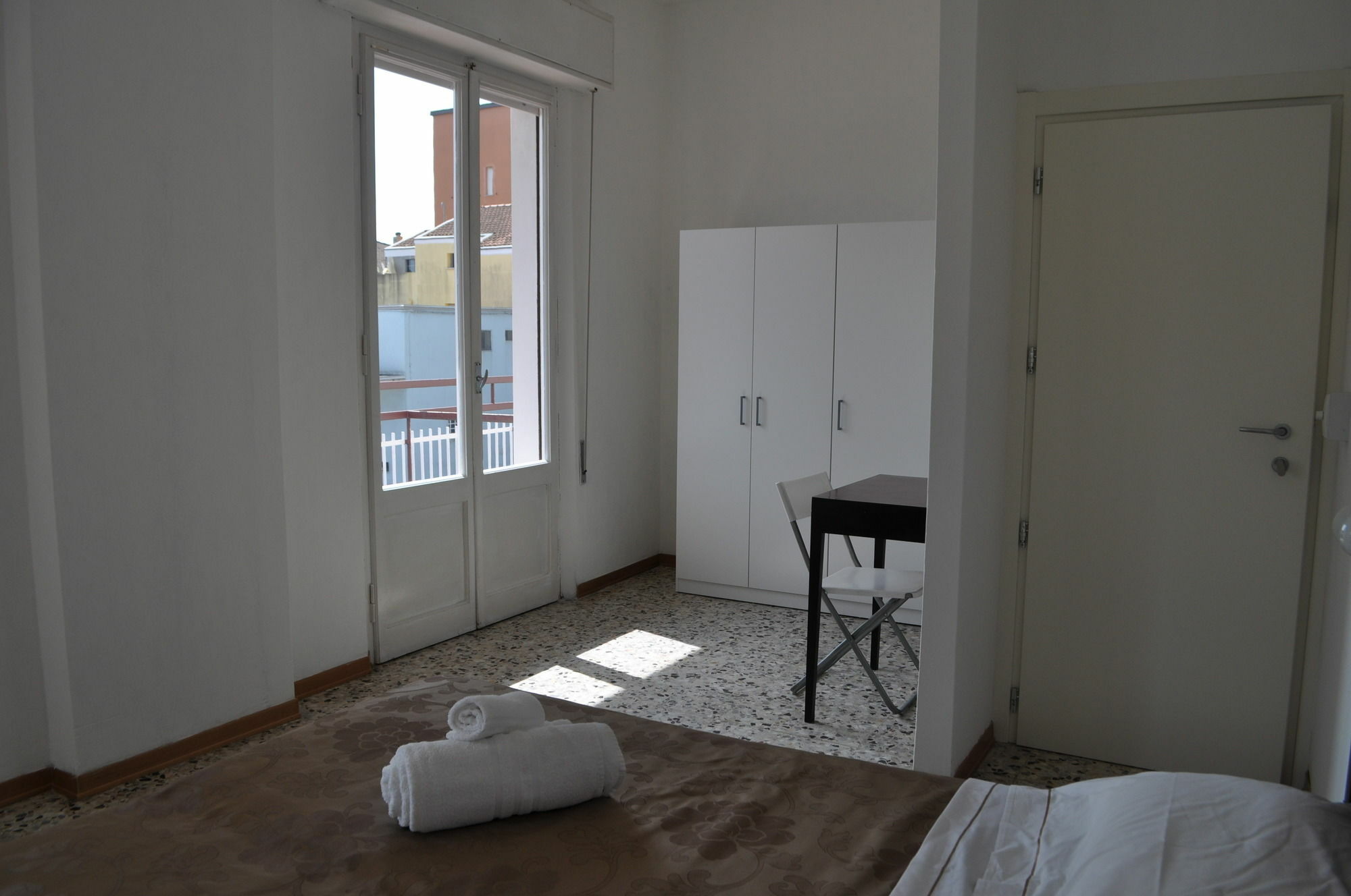 Hotel Urano กัตตอลิกา ภายนอก รูปภาพ