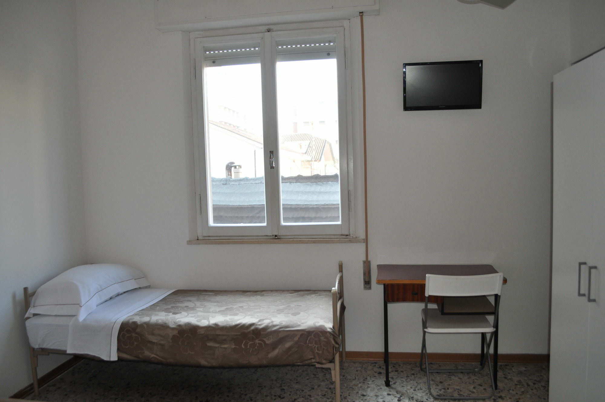 Hotel Urano กัตตอลิกา ภายนอก รูปภาพ